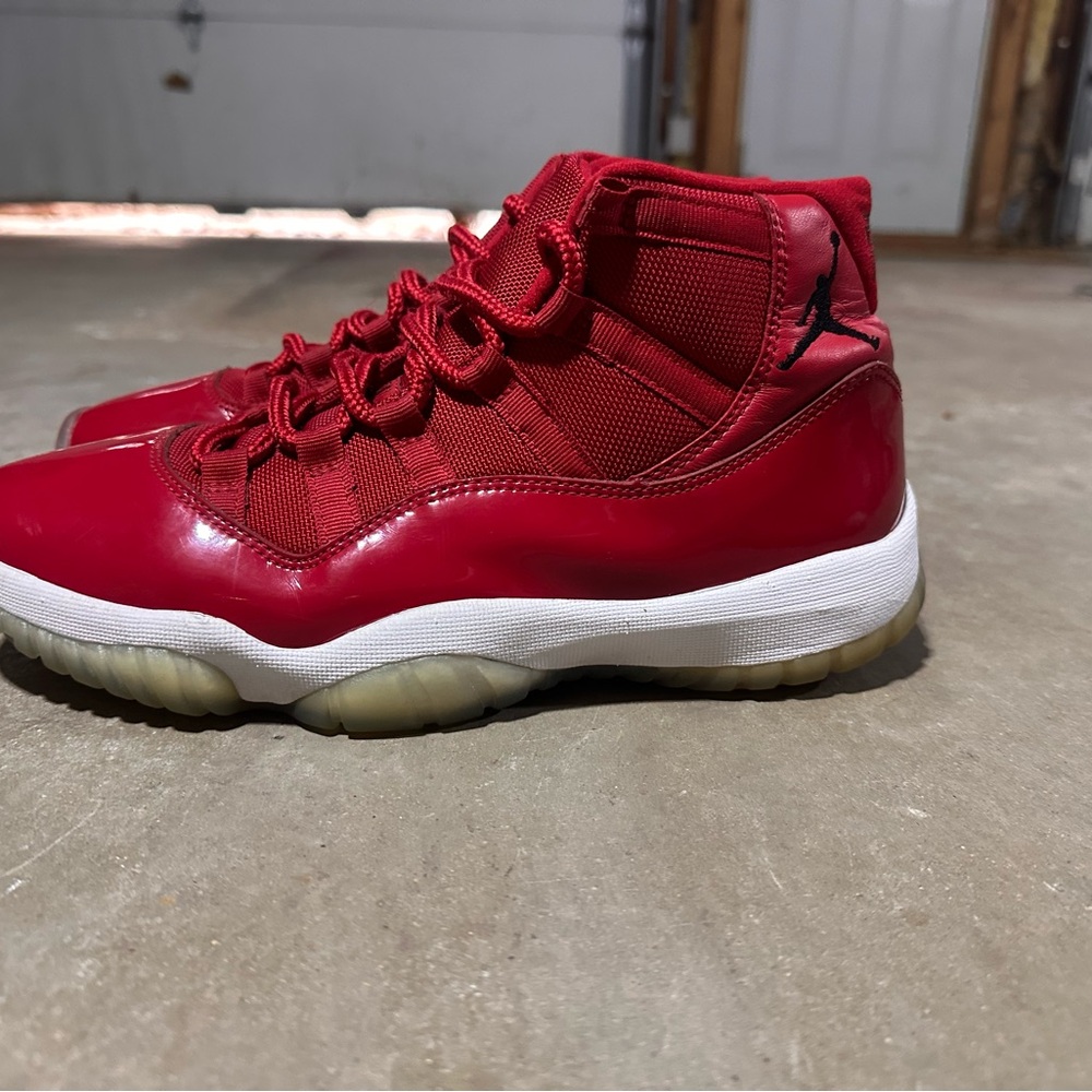 Jordan 11s